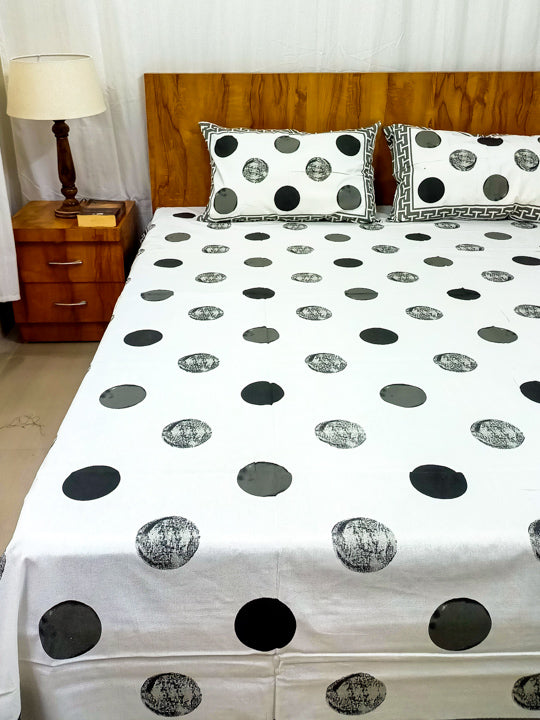 Black & white Polka dots Saganeri Double bedsheet